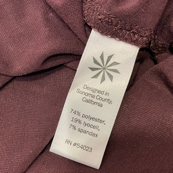 Athleta Long Sleeve Cut Out Top - Picture 4 of 4